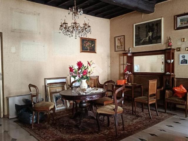 Appartamento in vendita a Centro storico, Alatri