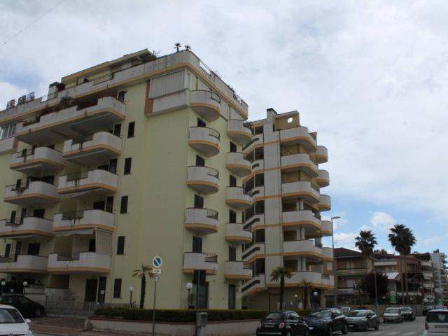 Appartamento in vendita a Unione dei Comuni della Val Vibrata, Alba Adriatica