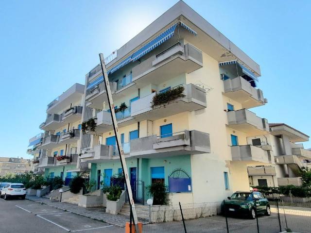 Appartamento in vendita a Alba Adriatica, Teramo