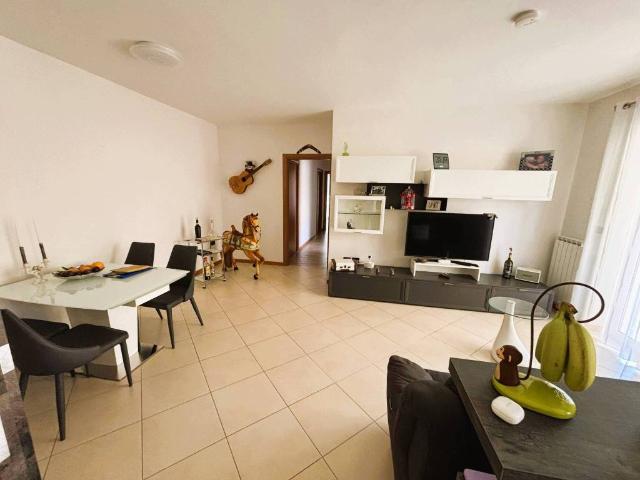Appartamento in vendita a Alba Adriatica, Teramo