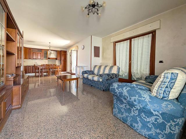 Appartamento in vendita a Alba Adriatica, Teramo