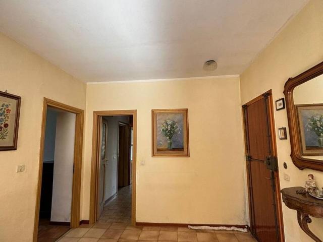 Appartamento in vendita a Albareto, Reggio Emilia