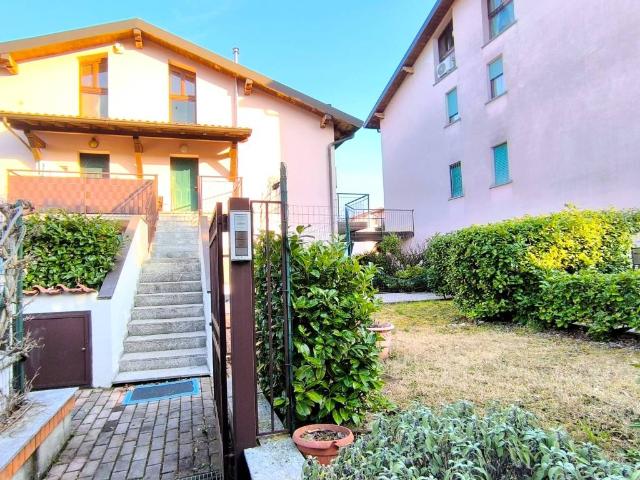 Appartamento in vendita a Carcano, Albavilla