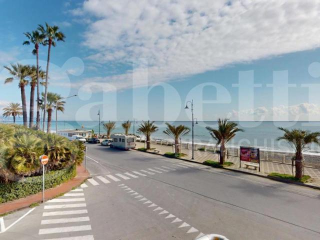 Appartamento in vendita a Albenga, Liguria