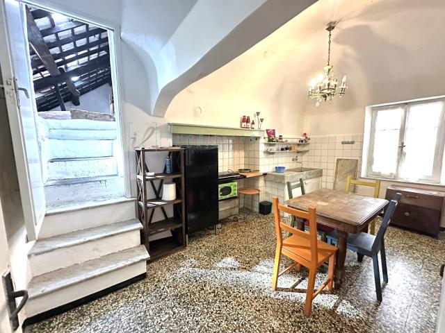 Appartamento in vendita a Albenga, Liguria