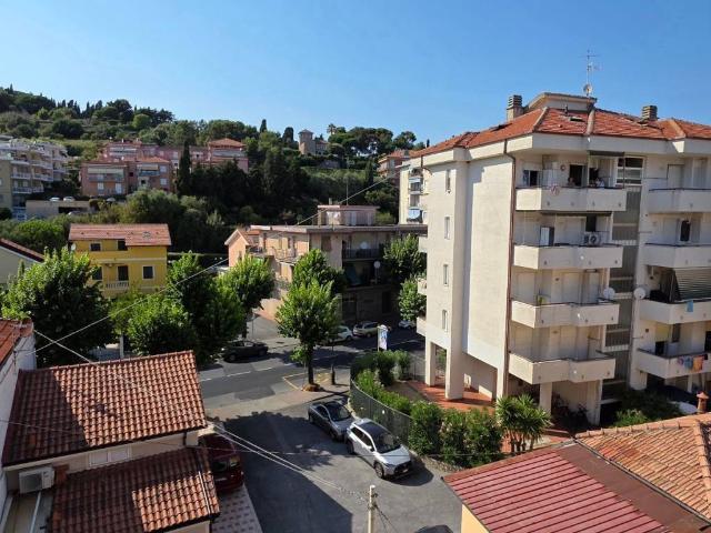 Appartamento in vendita a Vadino, Albenga
