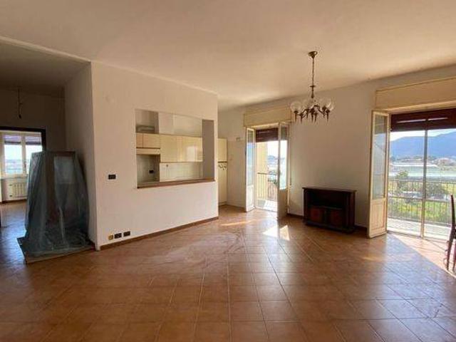 Appartamento in vendita a Albenga, Liguria