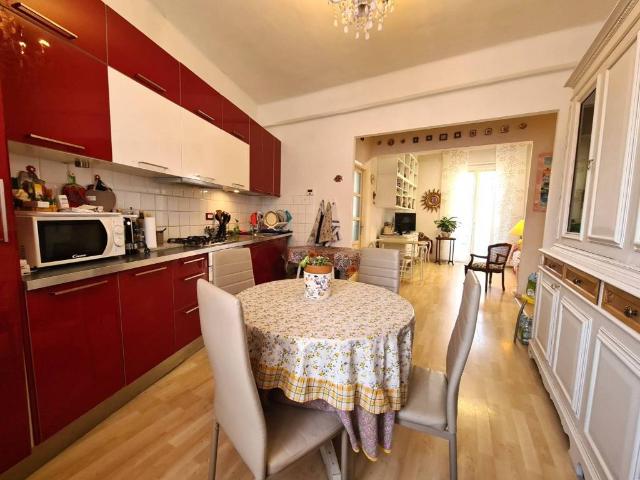 Appartamento in vendita a Albenga, Liguria