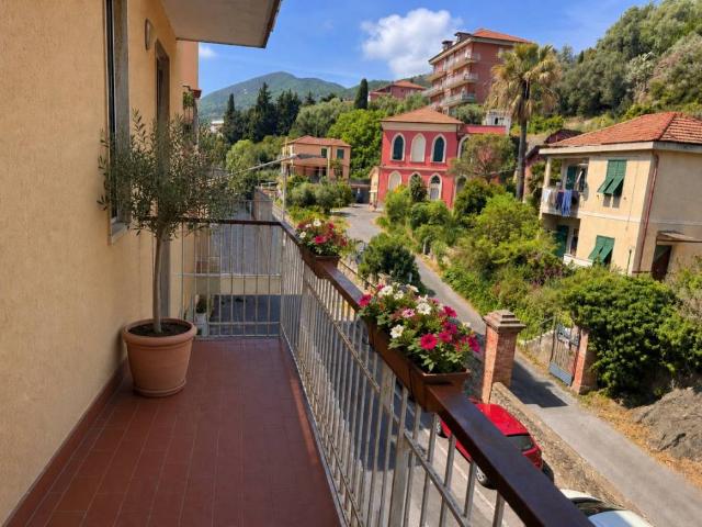 Appartamento in vendita a Vadino, Albenga