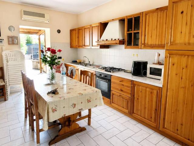 Appartamento in vendita a Albenga, Liguria