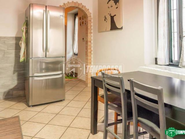 Appartamento in vendita a Albiate, Lombardia
