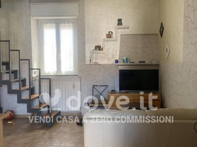 Appartamento in vendita a Albiate, Lombardia