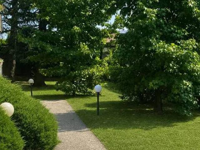 Appartamento in vendita a Albiate, Lombardia