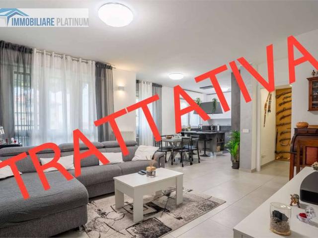 Appartamento in vendita a Albiate, Lombardia