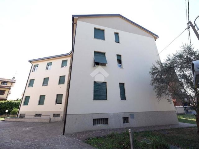 Appartamento in vendita a Albiate, Lombardia
