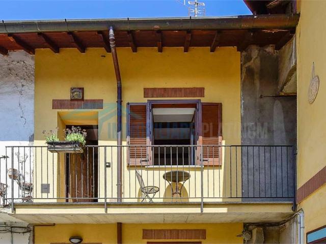 Appartamento in vendita a Albiate, Lombardia