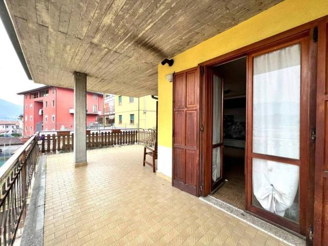 Appartamento in vendita a Desenzano al Serio, Albino