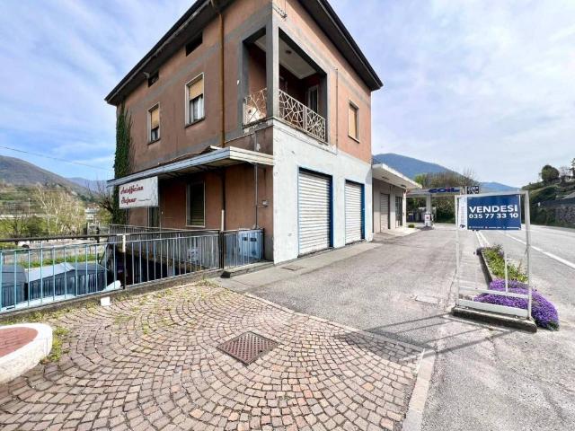 Appartamento in vendita a Albino, Lombardia