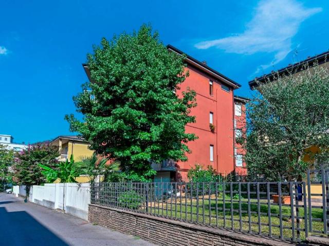 Appartamento in vendita a Desenzano al Serio, Albino