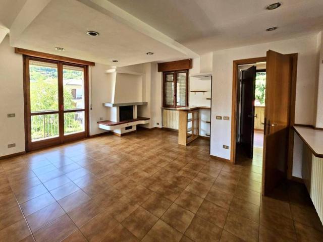 Appartamento in vendita a Albino, Lombardia