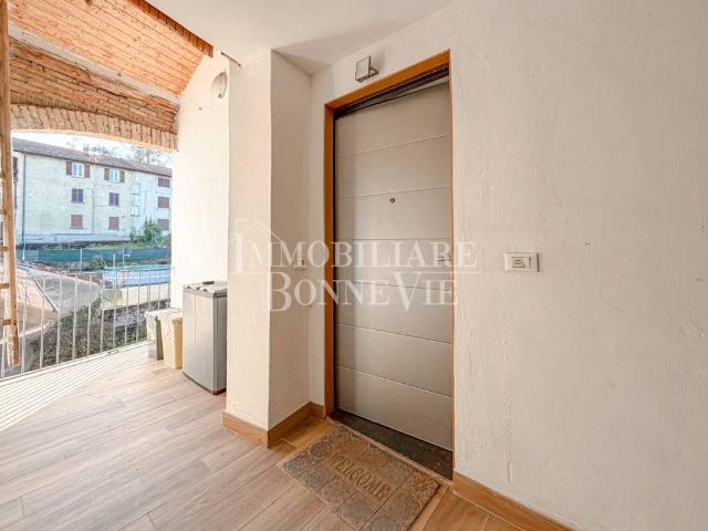 Appartamento in vendita a Albiolo, Lombardia