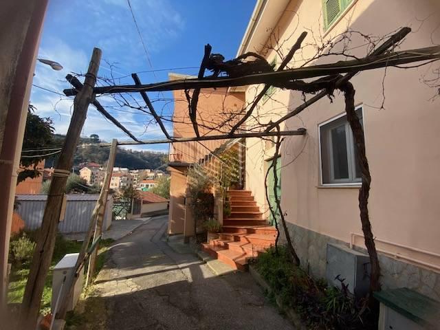 Appartamento in vendita a Luceto, Albisola Superiore