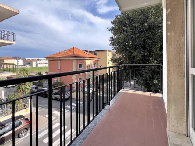 Appartamento in vendita a Albissola Marina, Liguria