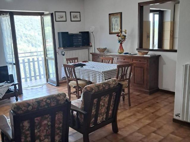Appartamento in vendita a Comunità Montana della Valle Brembana, Algua