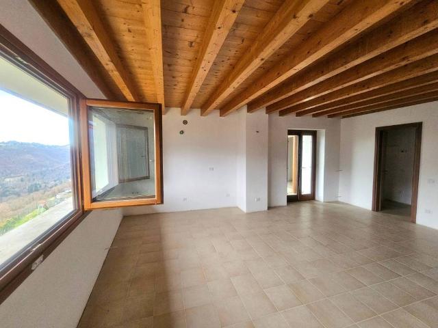 Appartamento in vendita a Comunità Montana della Valle Brembana, Algua