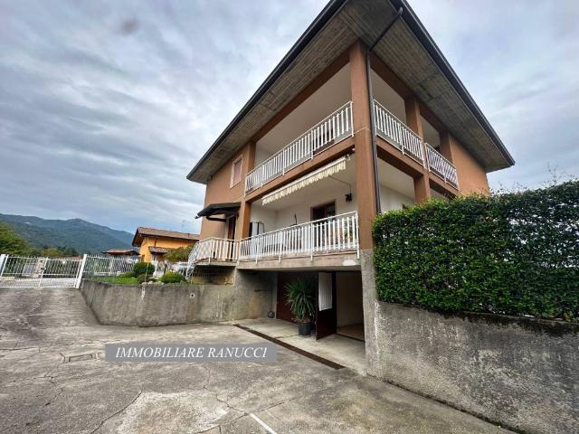 Appartamento in vendita a Almè, Lombardia