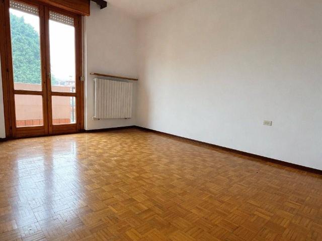 Appartamento in vendita a Almè, Lombardia