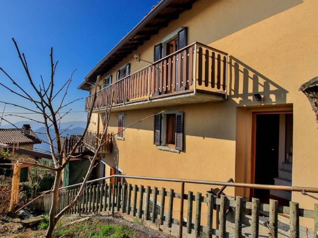 Appartamento in vendita a Almenno San Bartolomeo, Lombardia