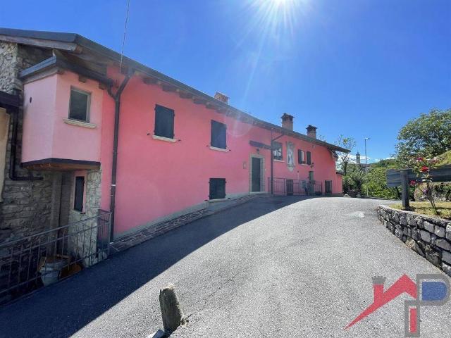 Appartamento in vendita a Casucco, Almenno San Bartolomeo