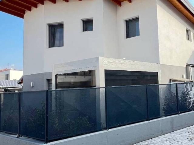 Appartamento in vendita a Almenno San Bartolomeo, Lombardia
