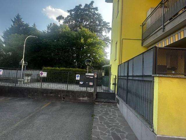 Appartamento in vendita a Almenno San Salvatore, Lombardia