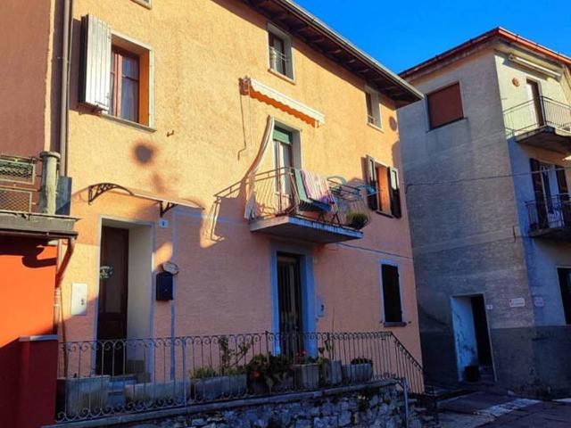 Appartamento in vendita a Alta Valle Intelvi, Scaria