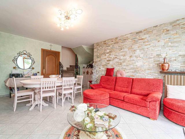 Appartamento in vendita a Alta Valle Intelvi, Lanzo D'intelvi