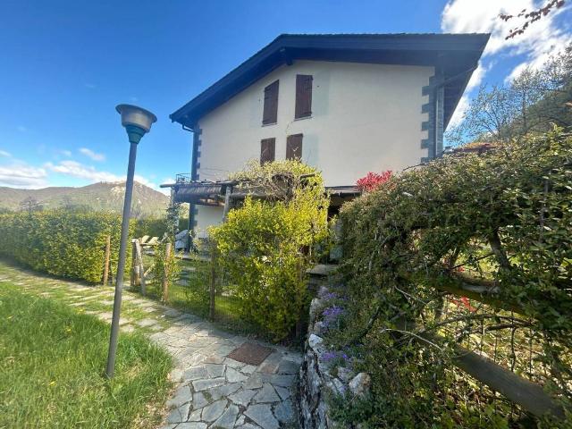 Appartamento in vendita a Alta Valle Intelvi, Lanzo D'intelvi