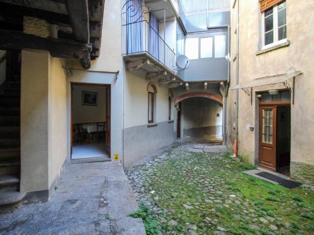 Appartamento in vendita a Alta Valle Intelvi, Pellio Intelvi