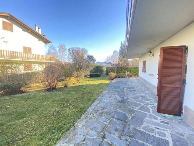 Appartamento in vendita a Alta Valle Intelvi, Lanzo D'intelvi