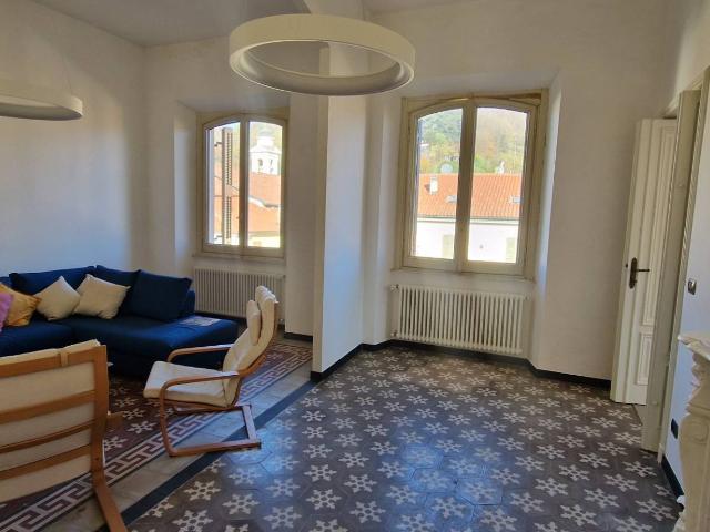 Appartamento in vendita a Altare, Liguria