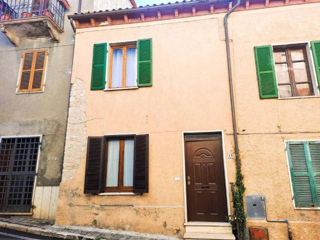 Appartamento in vendita a Alviano, Umbria