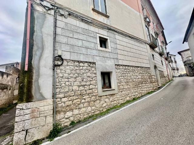 Appartamento in vendita a Alvignano, Campania