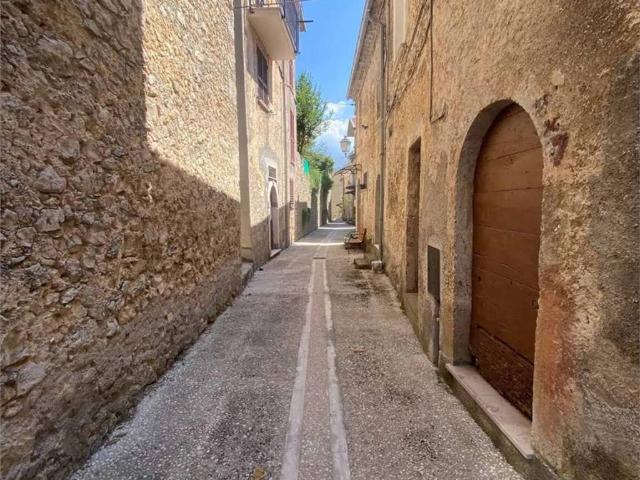 Appartamento in vendita a Alvito, Lazio
