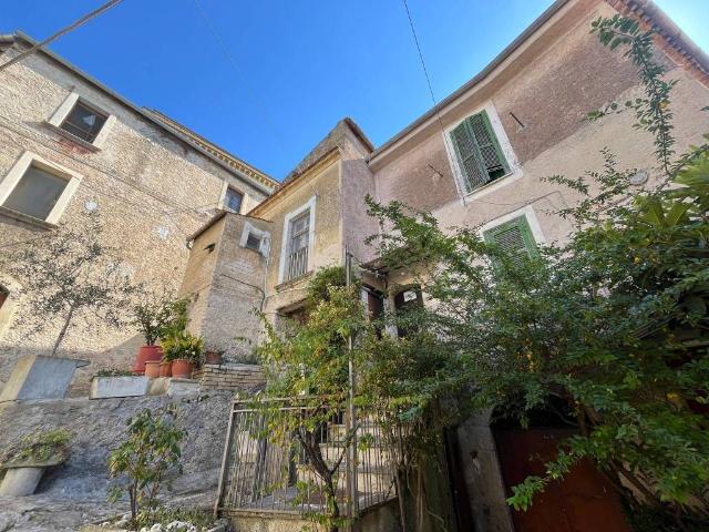 Appartamento in vendita a Alvito, Lazio