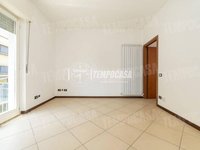 Appartamento in vendita a Alzano Lombardo, Lombardia