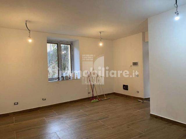 Appartamento in vendita a Alzano Lombardo, Lombardia