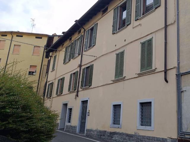 Appartamento in vendita a Alzano Lombardo, Lombardia