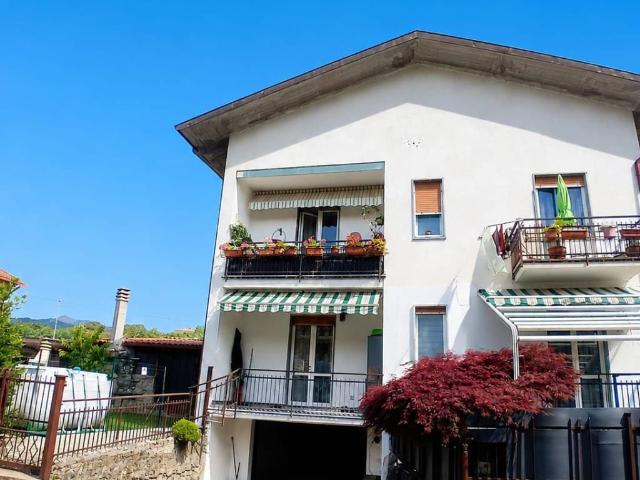 Appartamento in vendita a Alzate Brianza, Lombardia