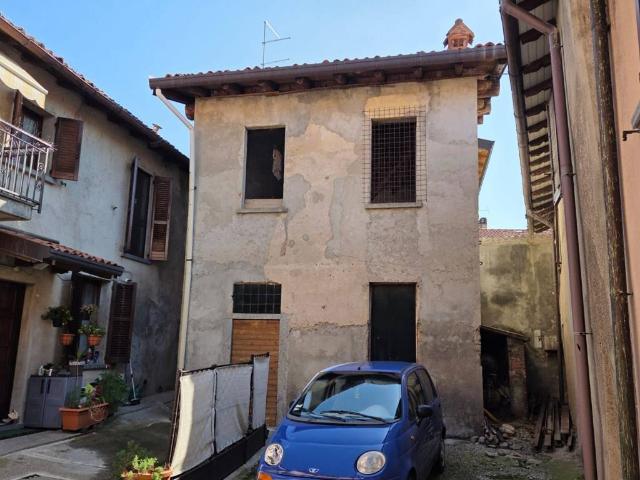 Appartamento in vendita a Alzate Brianza, Lombardia